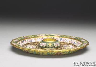 图片[2]-Gold saucer with champleve and painted enamel decor of European mother-and-child, Qing dynasty, Qianlong reign (1736-1795)-China Archive